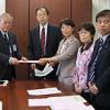 自由社版中学校歴史教科書問題・浜教組への通知・警告撤回を教育長に申し入れ